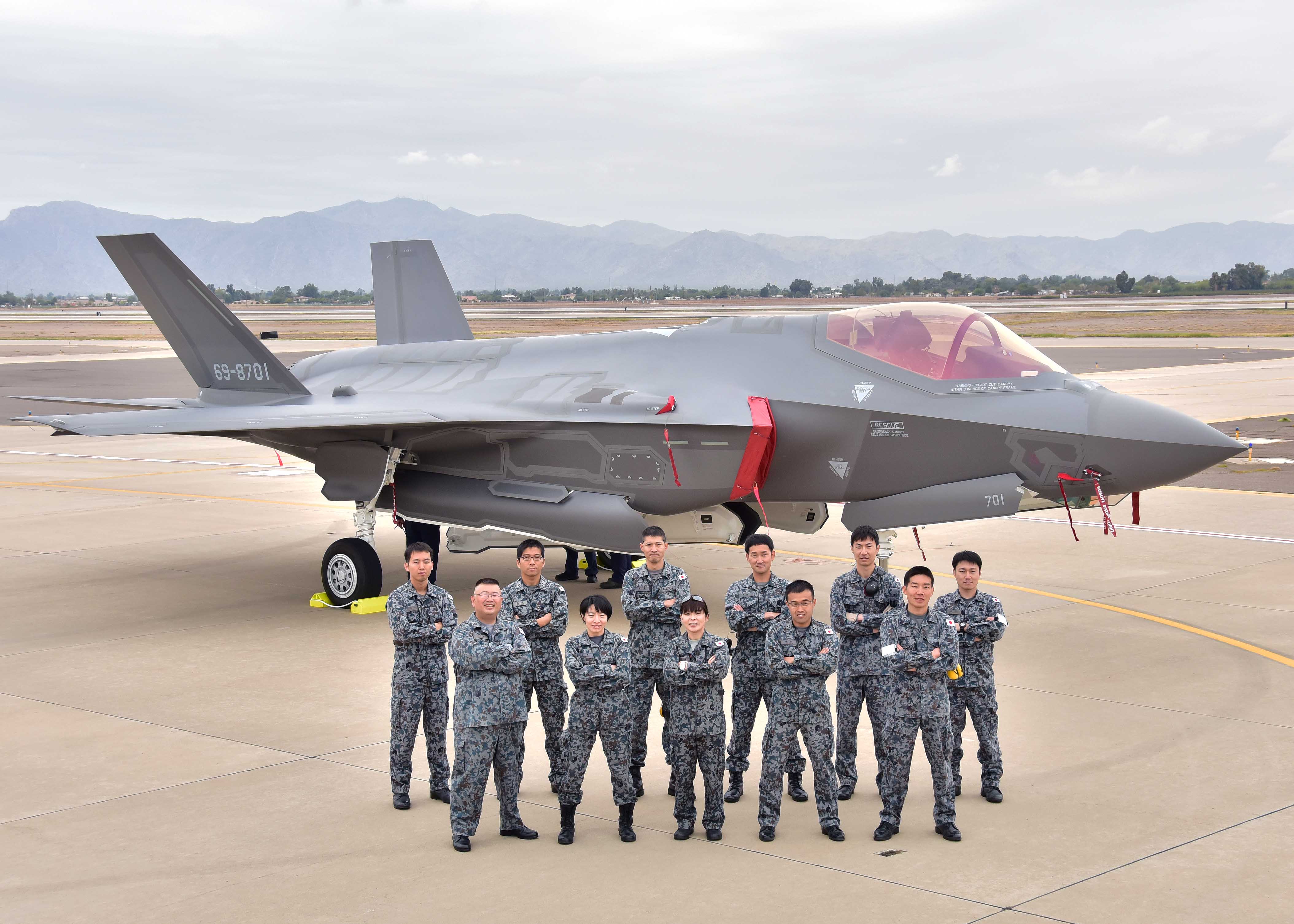 Japan announces plans for new stealth fighter as US approves sale of F-35  jets