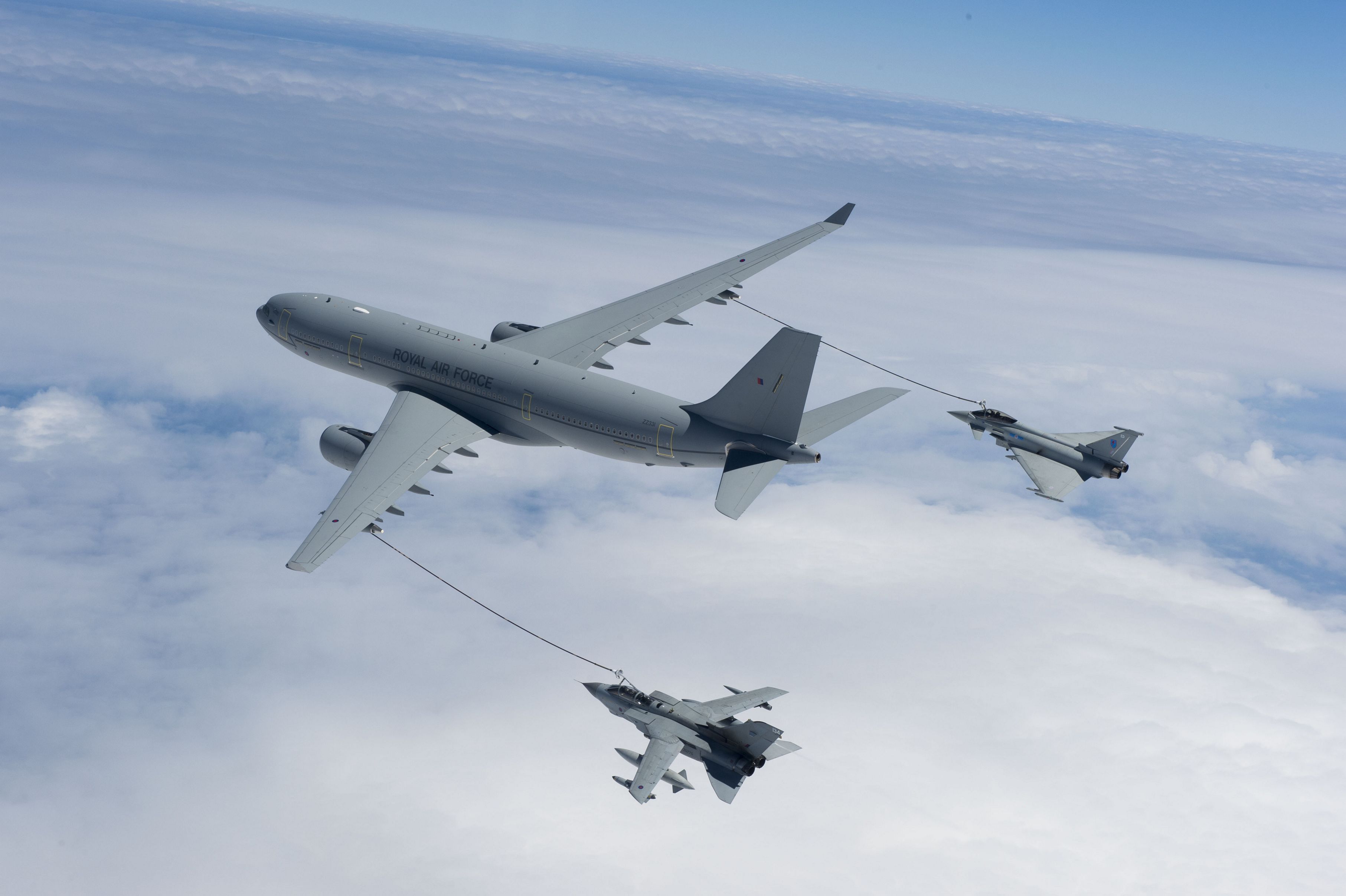 5a330 Mrtt Raf Refuelling Eurofighter Tornado Stratpost