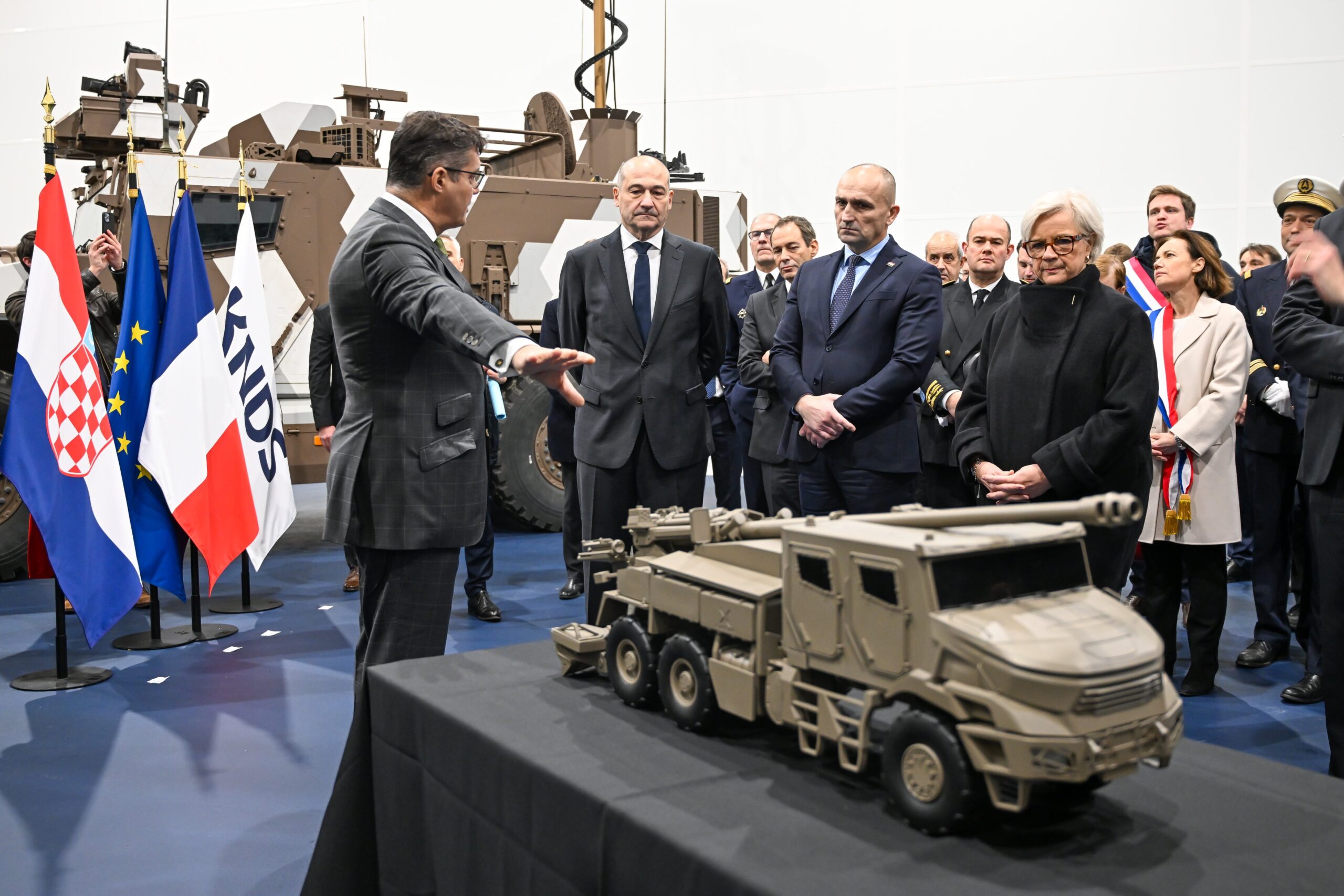 Caesar Vision System Croatia Signs Deal for CAESAR Artillery Systems | StratPost
